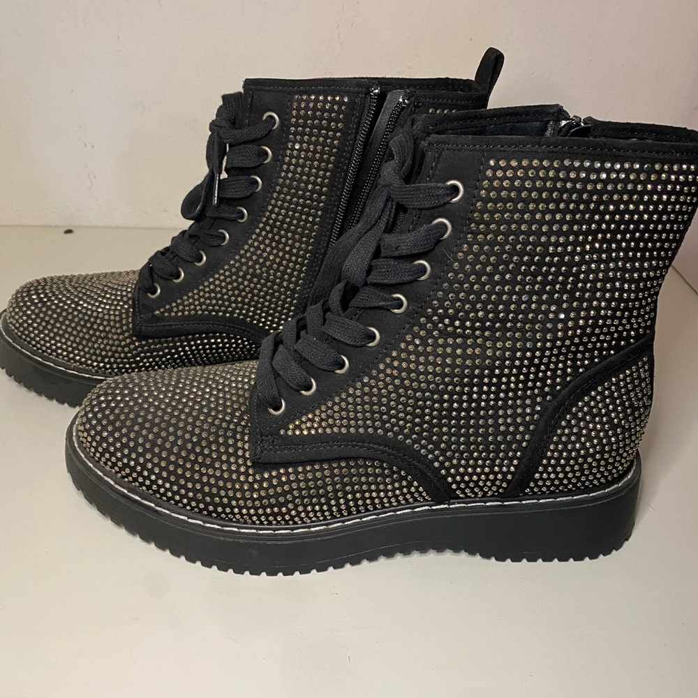 Madden Girl Bedazzled Combat Boots W10